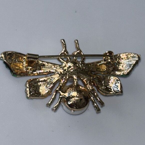 NWT Betsey Johnson butterfly rainbow crystal pin/brooch pearl - Picture 6 of 6